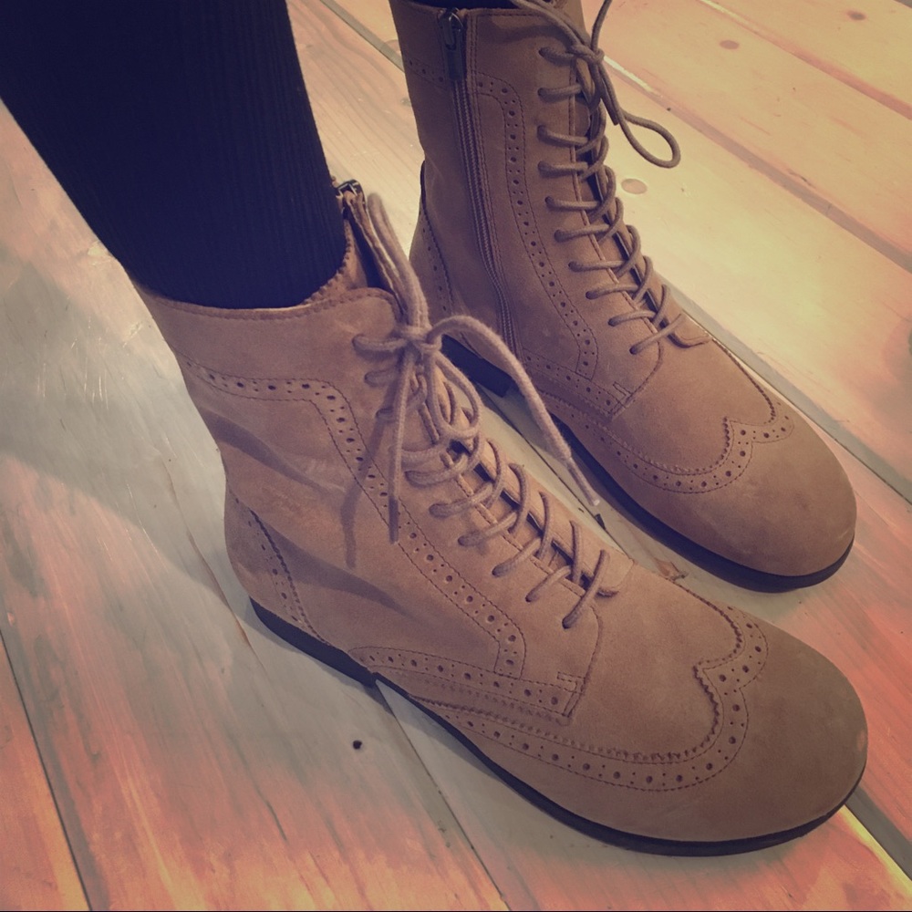 NWOT Birkenstock Laramie Suede Boots